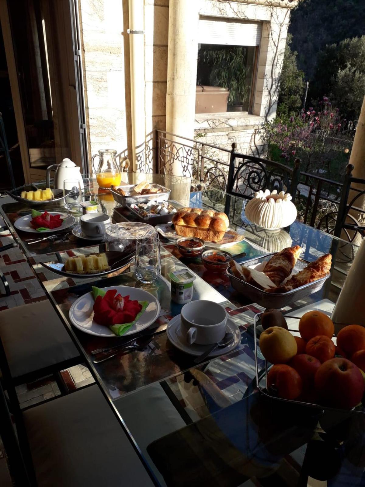 Les Arbousiers Hotel Ceret Exterior photo