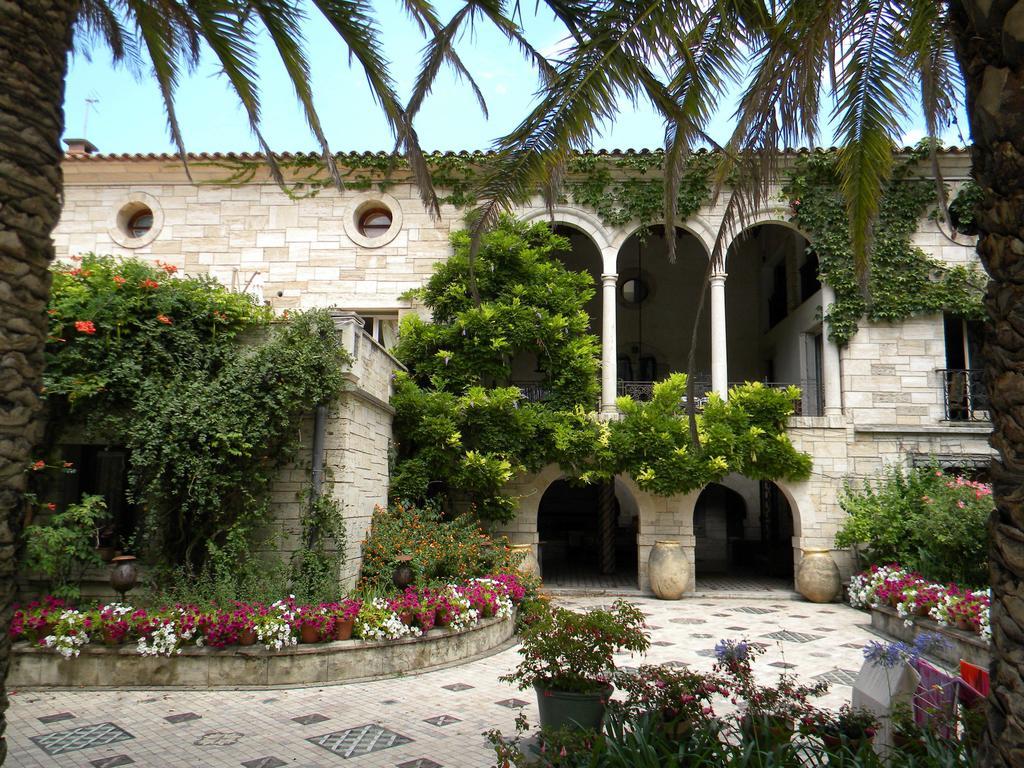 Les Arbousiers Hotel Ceret Exterior photo